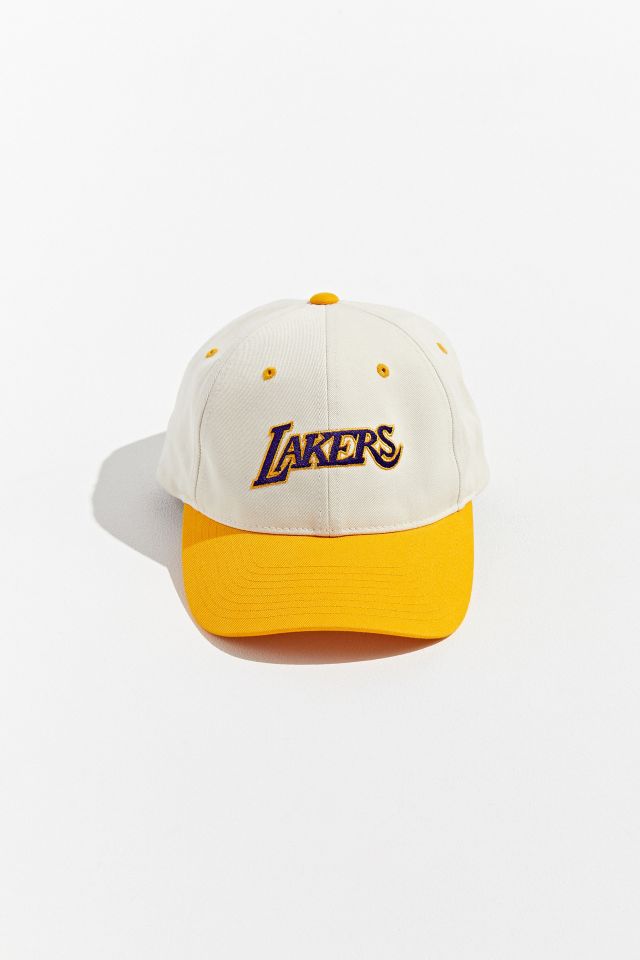 Casquette de baseball à deux tons exclusive à UO des Lakers de Los Angeles Mitchell & Ness #2