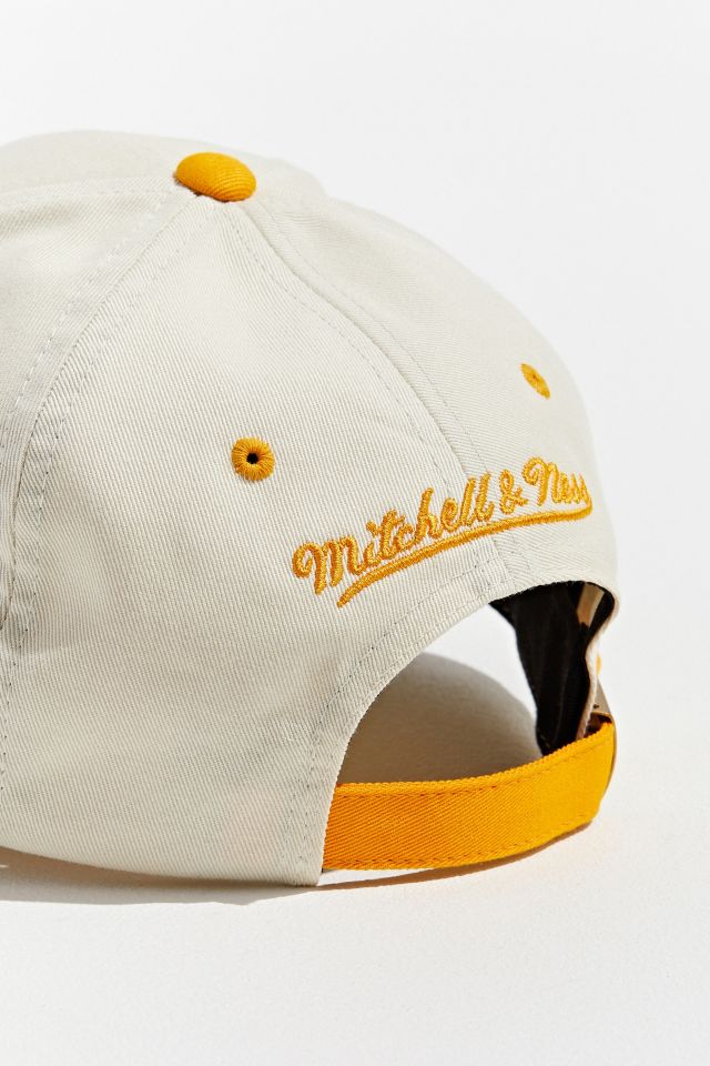 Casquette de baseball à deux tons exclusive à UO des Lakers de Los Angeles Mitchell & Ness #3