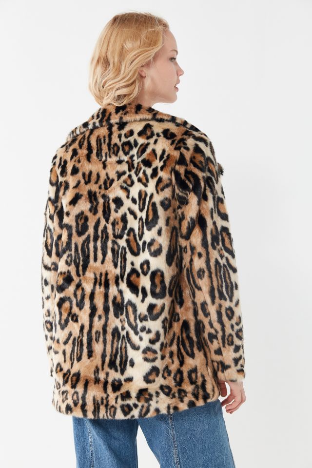 Manteau en fausse fourrure à imprimé léopard Violette Apparis  #2