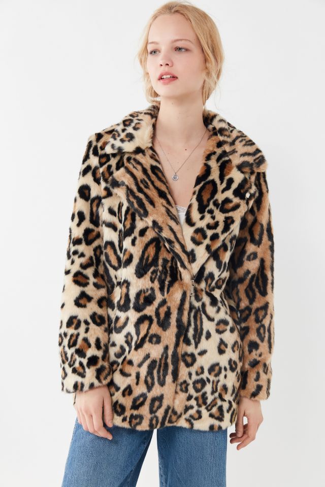 Manteau en fausse fourrure à imprimé léopard Violette Apparis  #3