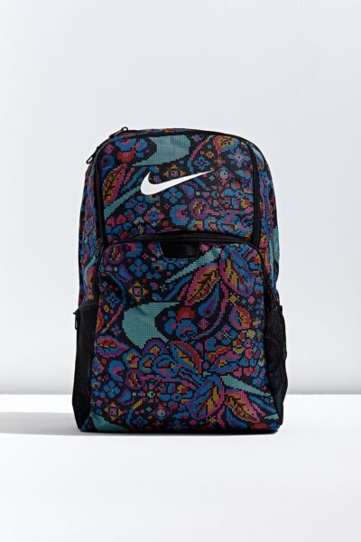 urban outfitters nike bag