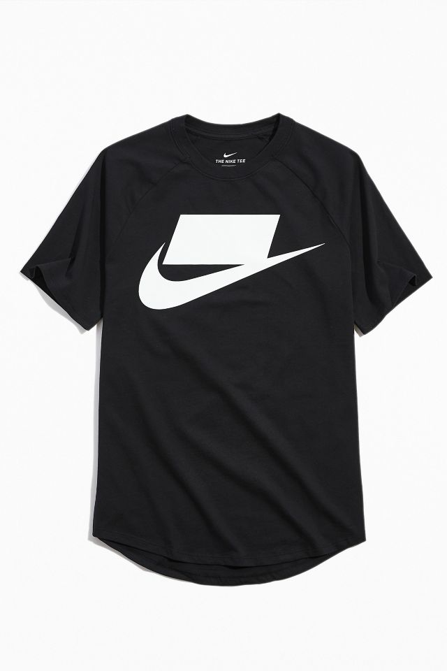 Automatización Delicioso Cordelia Nike Logo Tee | Urban Outfitters