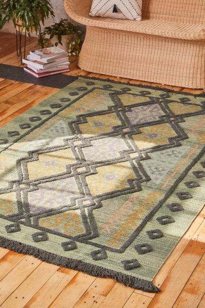 Zita Printed + Tufted Rug | Urban Outfitters