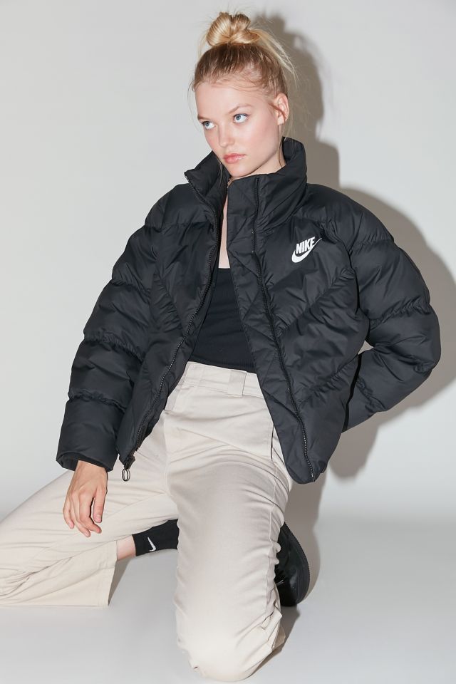 Nike puffer jacket ladies best sale