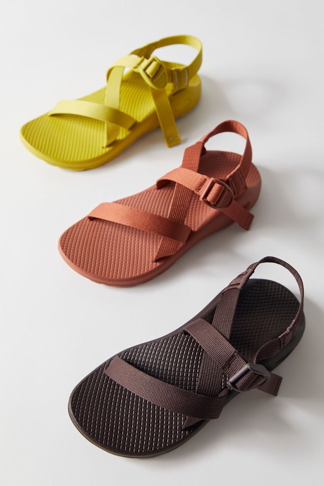 red crop top long sleeve