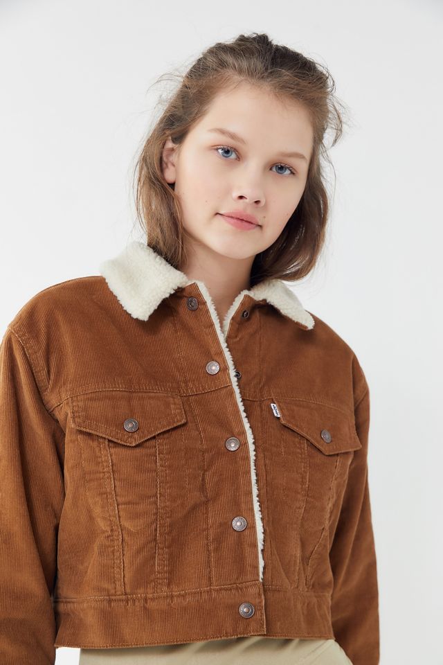 Levi's Corduroy Sherpa Cropped Trucker Jacket | Urban Outfitters