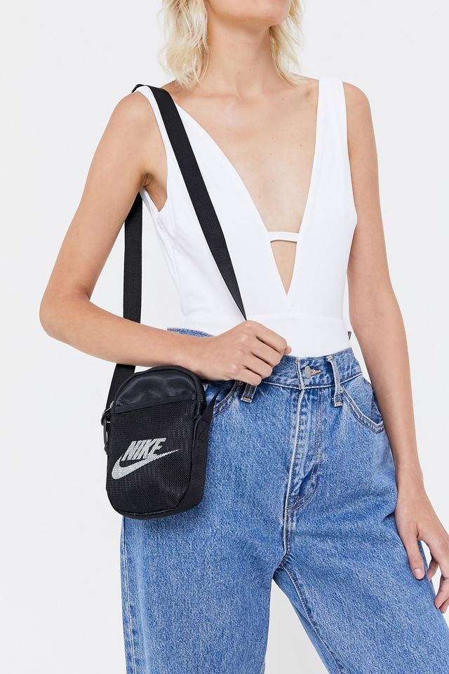Perfect stripe hundred Nike Heritage XS Small-Item Crossbody Bag | Urban Outfitters