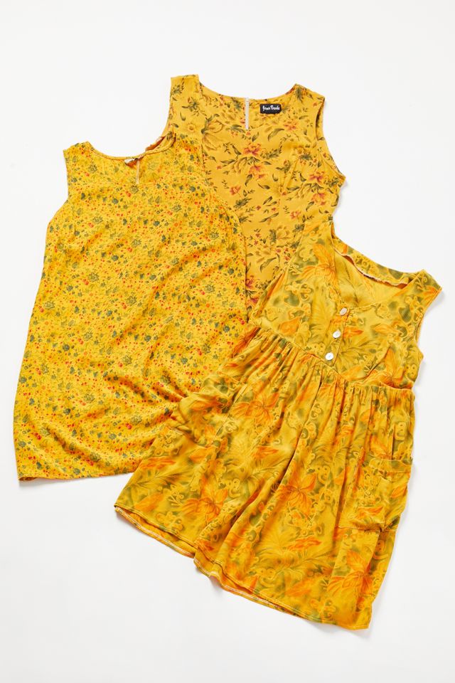UO - Robe courte cardigan en similicuir sans manches Urban Outfitters FR