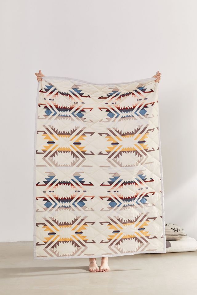 Pendleton White Sands Quilted Throw Blanket