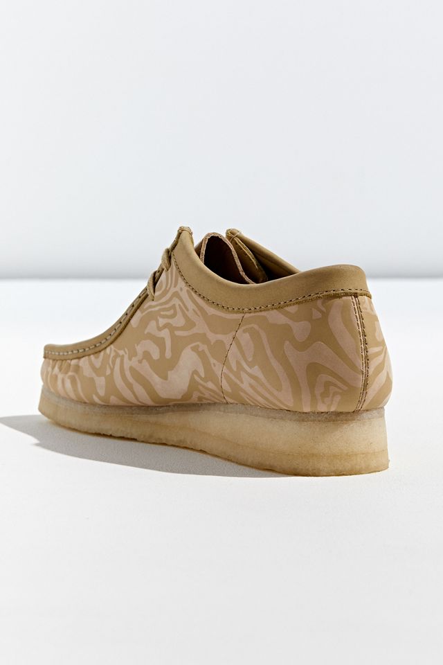 Clarks X Wu-Wear Wu-Tang Clan Low Wallabee Boot | Urban Outfitters