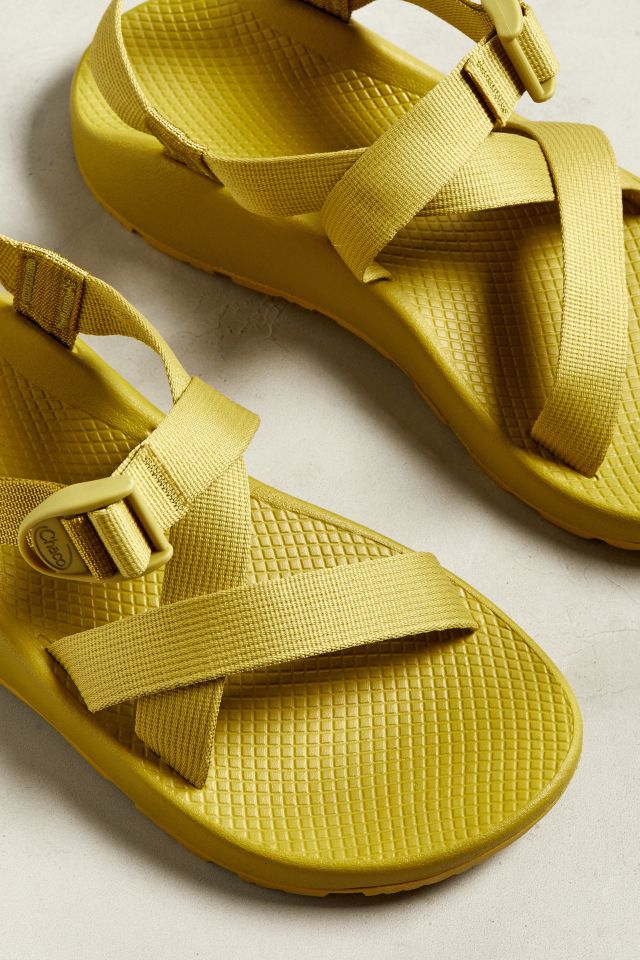 Urban outfitters online chacos