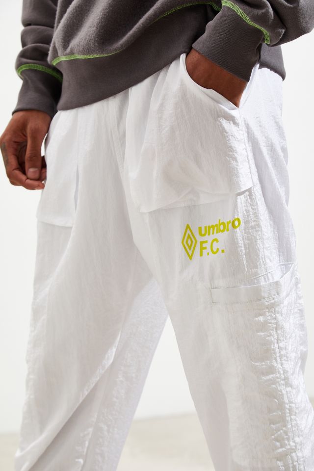 Umbro UO Exclusive Goalie Wind Pant