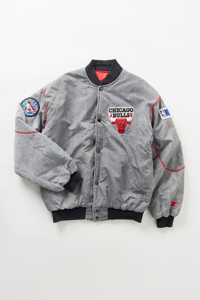 Vintage Starter Chicago Bulls Bomber Jacket | Urban Outfitters Canada