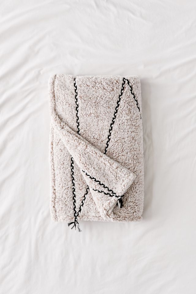 Pepper Braided Amped Fleece Throw Blanket #2