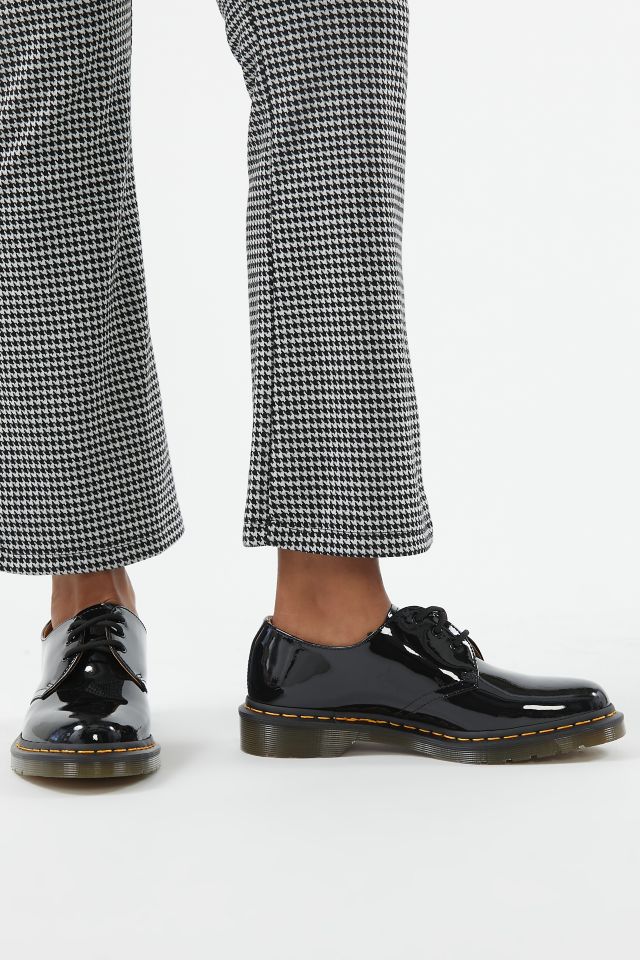 Dr martens hot sale 1461 shiny