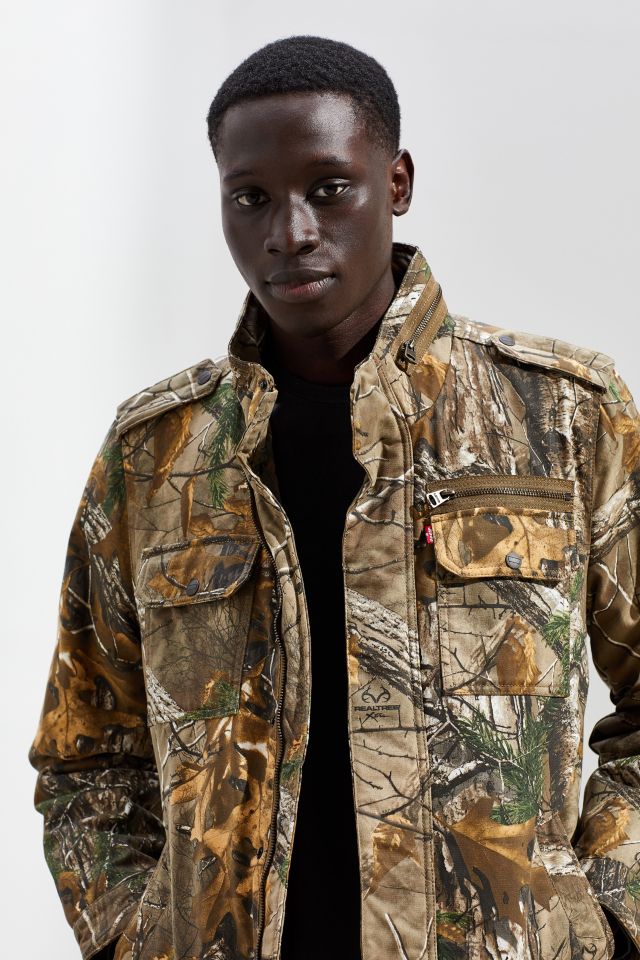 Levi's Camo Two Pocket Military Jacket | Urban Outfitters