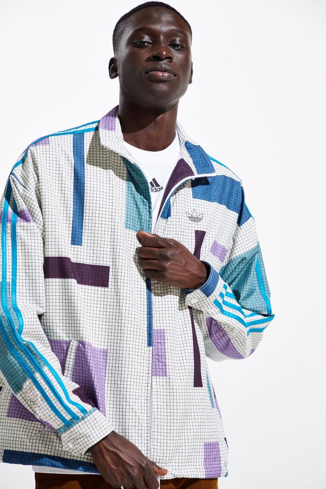 engranaje Contribuyente avaro adidas Block Wind Jacket | Urban Outfitters