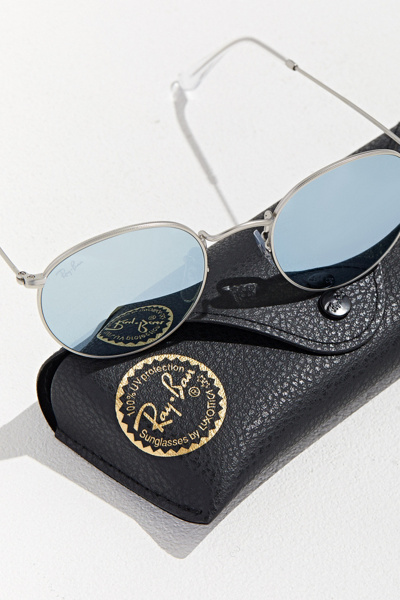 Ray-Ban Metal Round Mirror Sunglasses | Urban Outfitters display picture 1