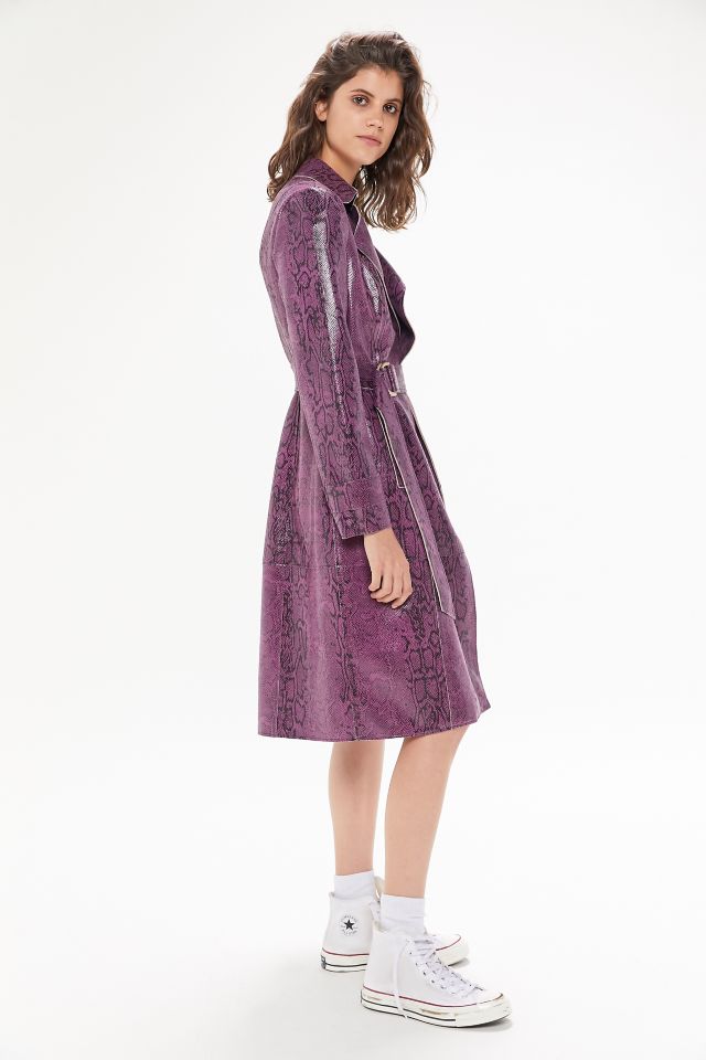 Trench-coat peau de serpent UO #1