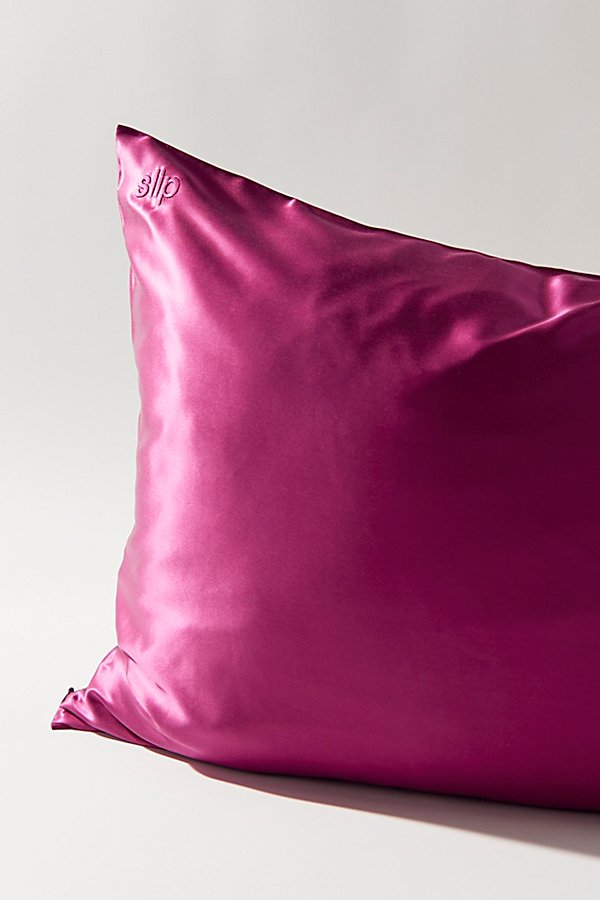 Slip Silk Pillowcase In Red Berry