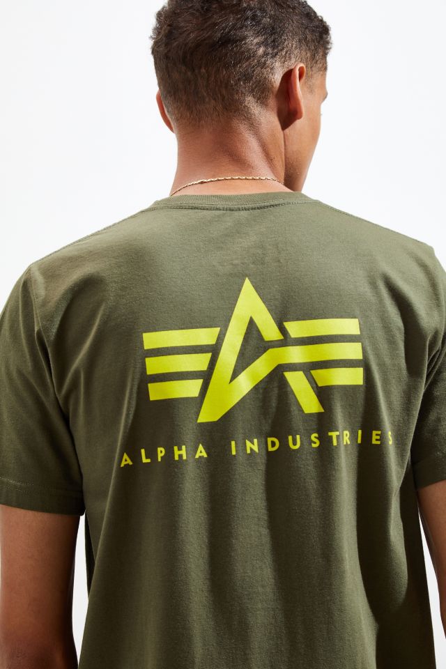 T-shirt à petit logo Alpha Industries exclusif à UO  #1