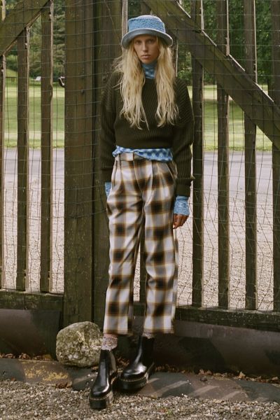 UO Dalton Pleated Mid-Rise Trouser Pant | Urban Outfitters