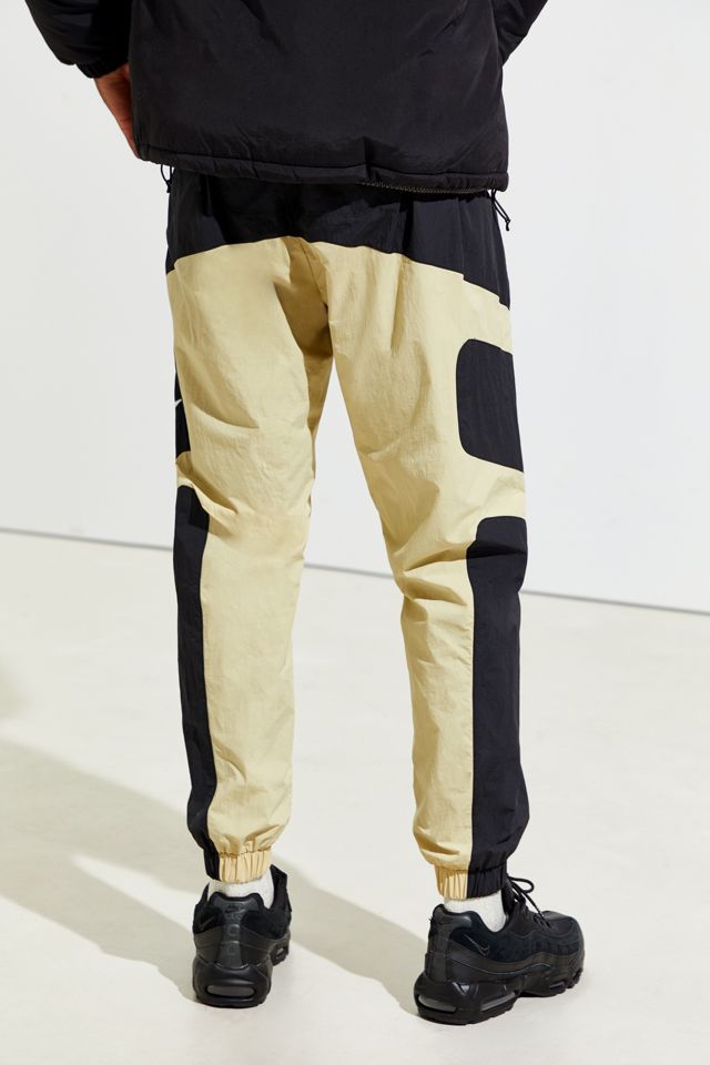 Ⓜ️【希少】NIKE RE-ISSUE WVN JKT&PANTS【L】 Nike Reissue Woven Track Pant | Urban Outfitters