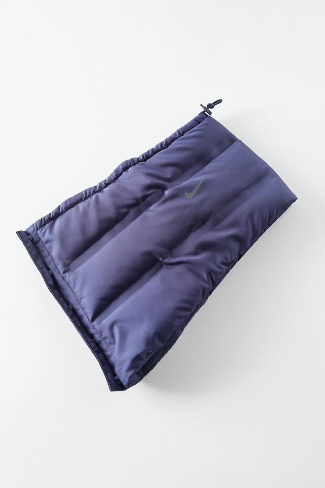 Nike AeroLoft City Ready Running Scarf | Urban Outfitters