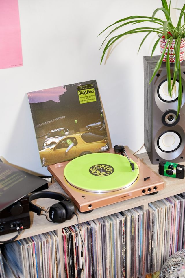 urban outfitters bluetooth turntable