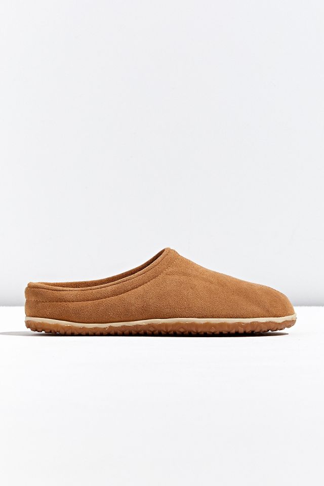 Minnetonka Taylor Clog Slipper | Urban Outfitters