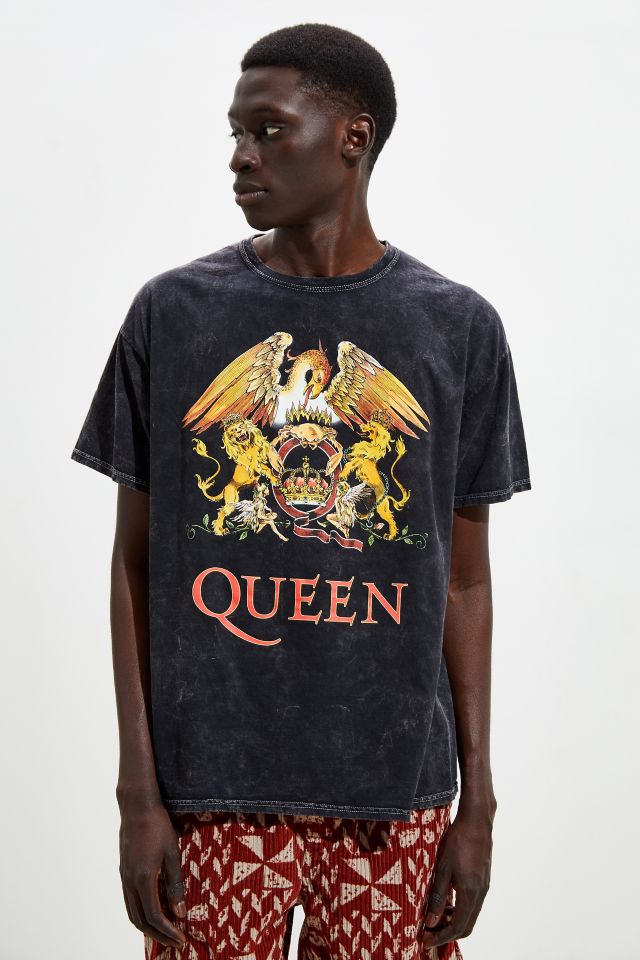 T shirt cusson Queen Urban Outfitters Canada