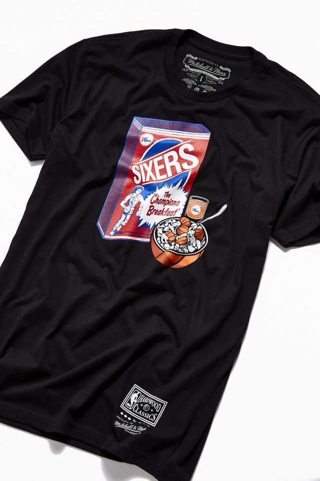 Mitchell and ness hot sale 76ers t shirt