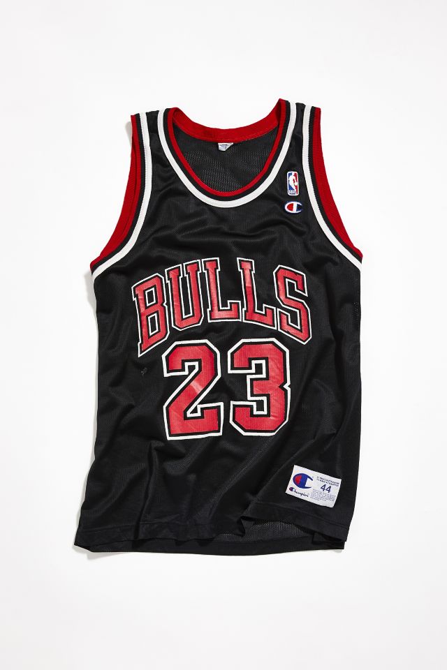 Vintage Chicago Bulls Michael Jordan Basketball Jersey | Urban Outfitters  Singapore Official Site