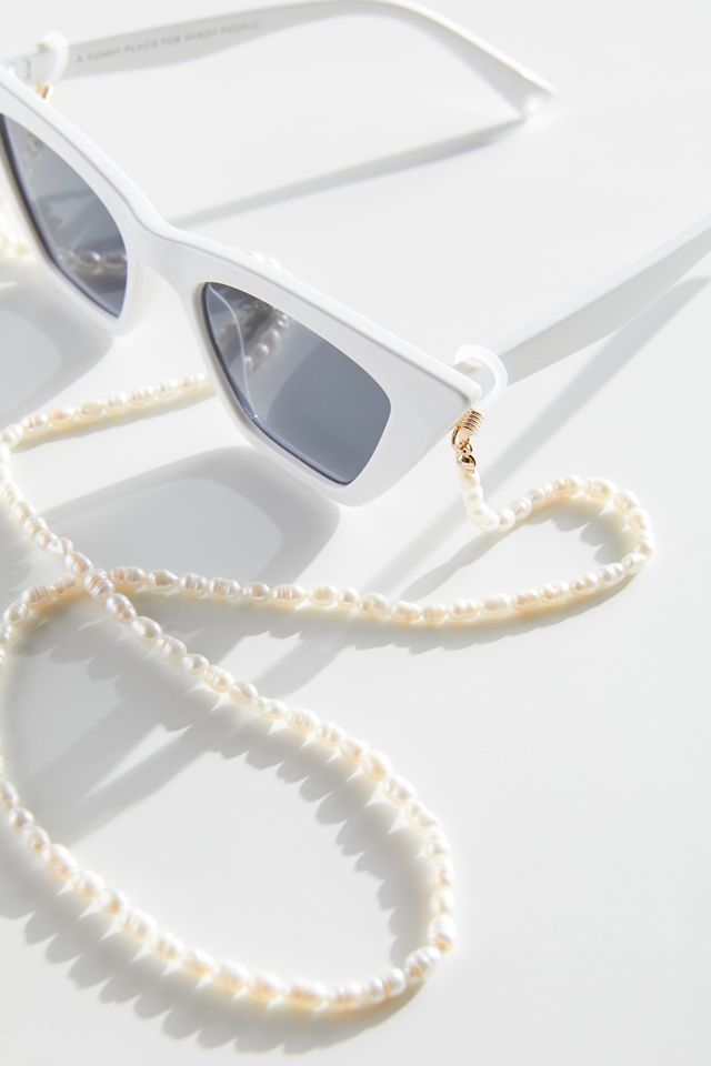 Lara Pearl Sunglasses Chain Urban Outfitters