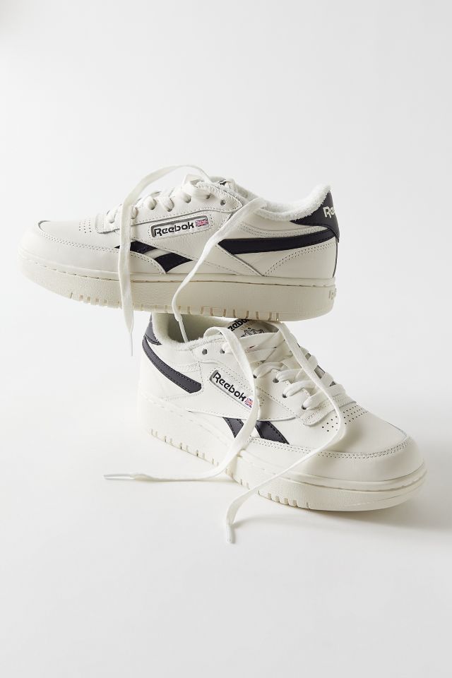 Urban outfitters 2025 reebok club c