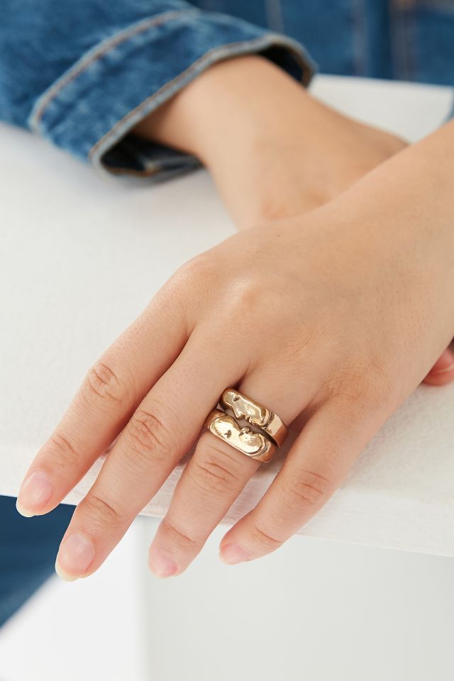 Oxbow Designs Kiss Signet Ring