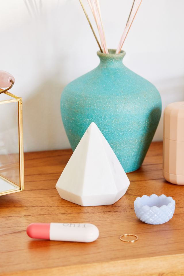 Pyramide géométrique en stéatite