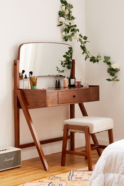 Loren Vanity Set  Urban Outfitters