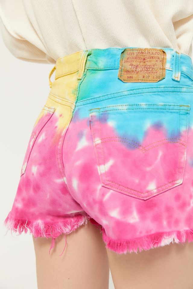 Vintage Levi's Tie-Dye Denim Short | Urban Outfitters