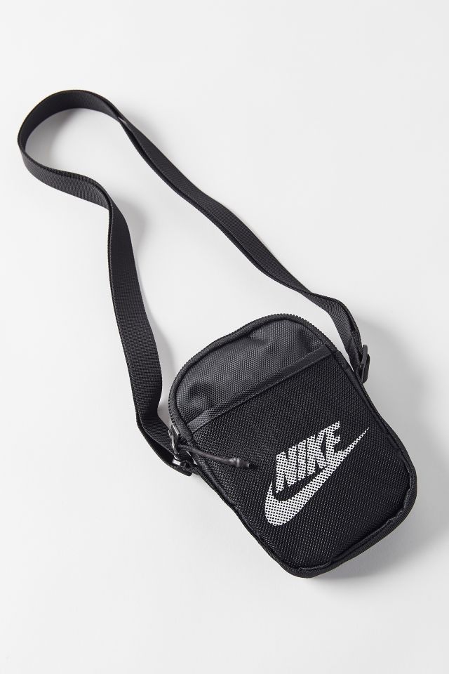 NIKE ADVANCE SMALL SLING CROSSBODY PACK BLACK