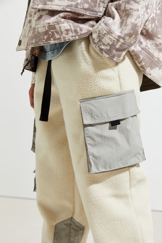 UO Utopia Cargo Trail Sherpa Jogger Pant | Urban Outfitters