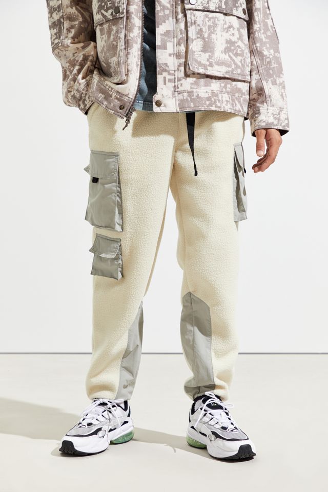 UO Utopia Cargo Trail Sherpa Jogger Pant | Urban Outfitters
