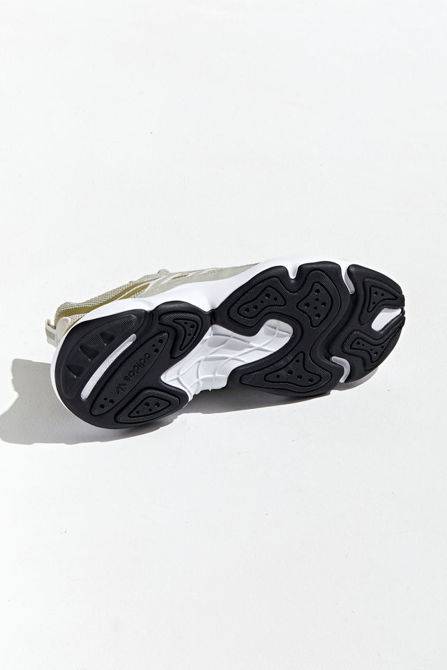 adidas Haiwee Sneaker | Urban Outfitters