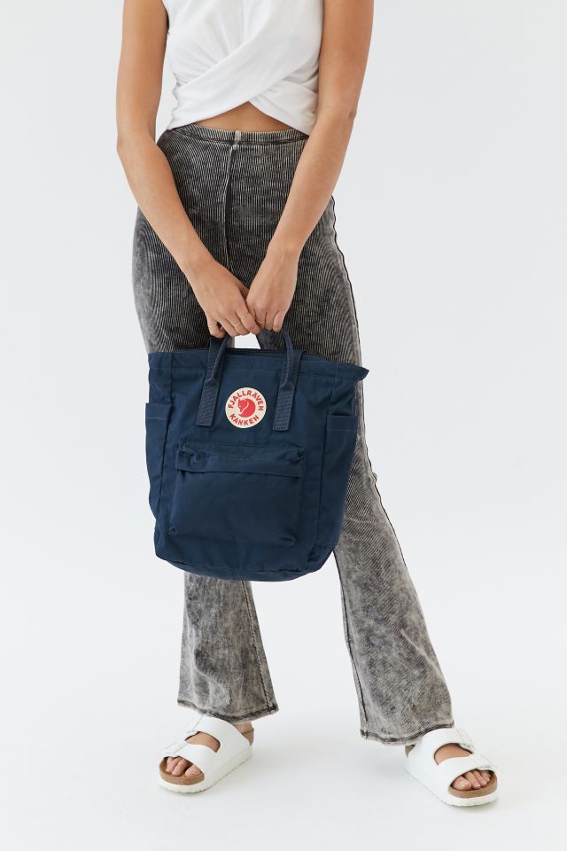 Urban outfitters outlet fjallraven mini