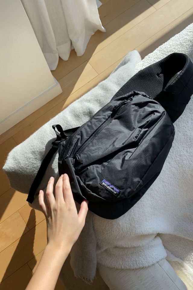 Patagonia black cheap hole sling bag