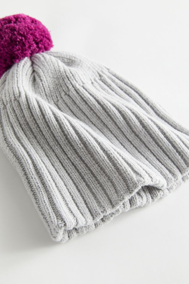 UO Ribbed Knit Big Pom Beanie | Urban Outfitters display picture 2