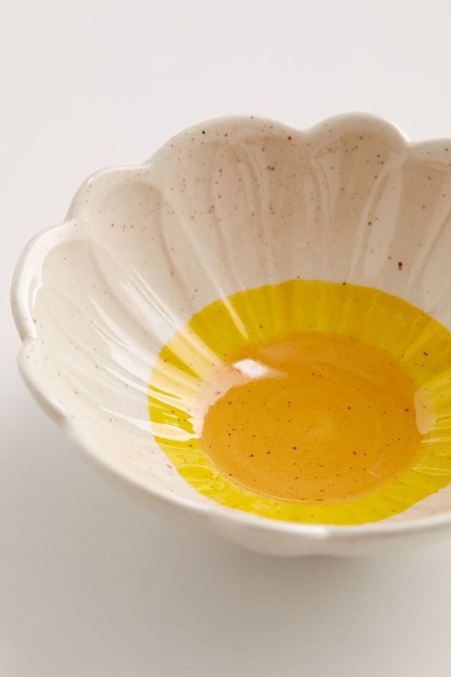 Flower Small Pinch Bowl | Urban Outfitters