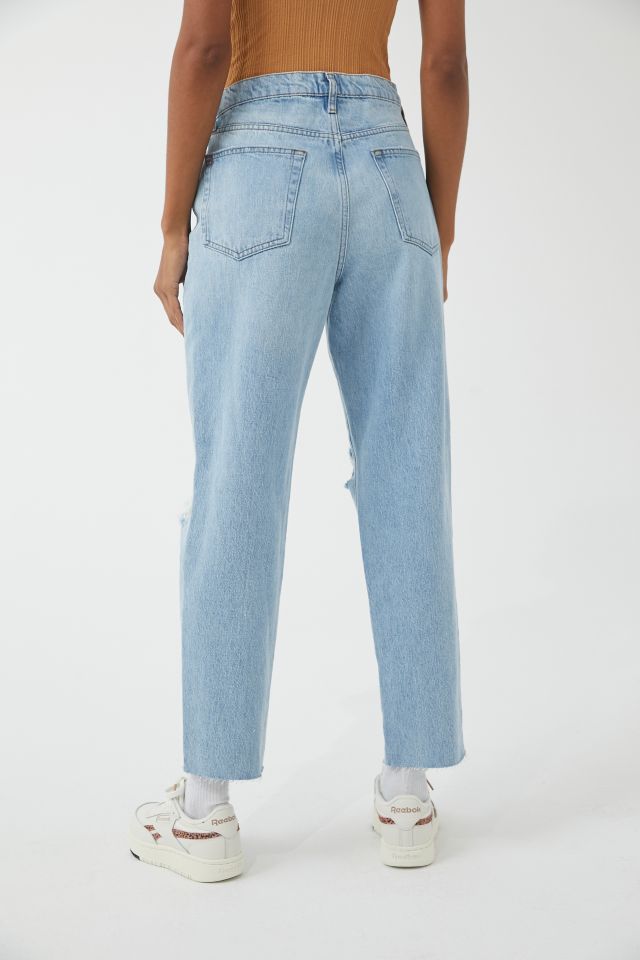 BDG High-Waisted Slim Straight Jean – Ripped Light Wash