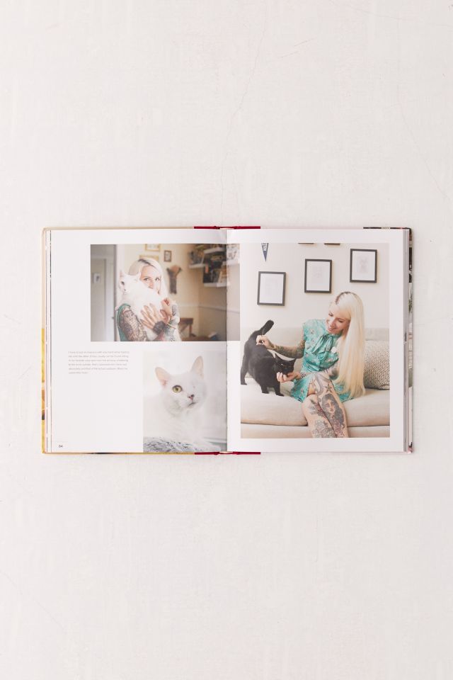 Girls and Their Cats By BriAnne Wills & Elyse Moody #1