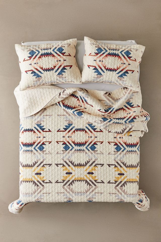 Pendleton White Sands Quilt Set Urban Outfitters Canada